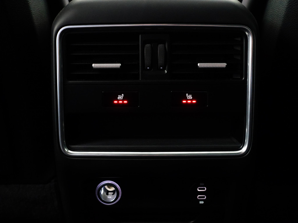 
Porsche Cayenne 3.0 E-Hybrid Exclusive Manufaktur- Alcantara Afwerking, Carbon, Soft Close, Stoelventilatie, Sport Interieur vol									