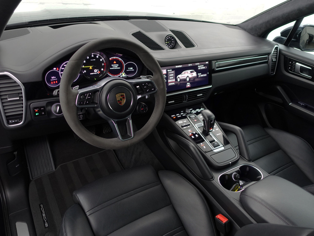 
Porsche Cayenne 3.0 E-Hybrid Exclusive Manufaktur- Alcantara Afwerking, Carbon, Soft Close, Stoelventilatie, Sport Interieur vol									
