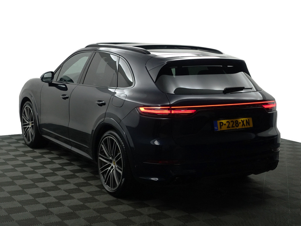
Porsche Cayenne 3.0 E-Hybrid Exclusive Manufaktur- Alcantara Afwerking, Carbon, Soft Close, Stoelventilatie, Sport Interieur vol									