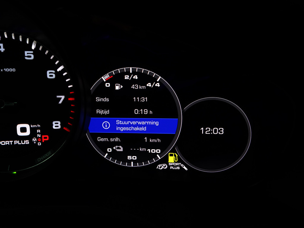 
Porsche Cayenne 3.0 E-Hybrid Exclusive Manufaktur- Alcantara Afwerking, Carbon, Soft Close, Stoelventilatie, Sport Interieur vol									