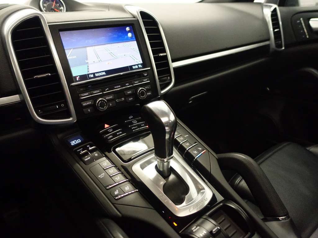 
Porsche Cayenne 3.6 S Sport Chrono 300pk Aut- Panodak, Bose Audio, Leder, Camera, Xenon Led, Memory vol									