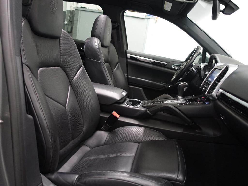 
Porsche Cayenne 3.6 S Sport Chrono 300pk Aut- Panodak, Bose Audio, Leder, Camera, Xenon Led, Memory vol									