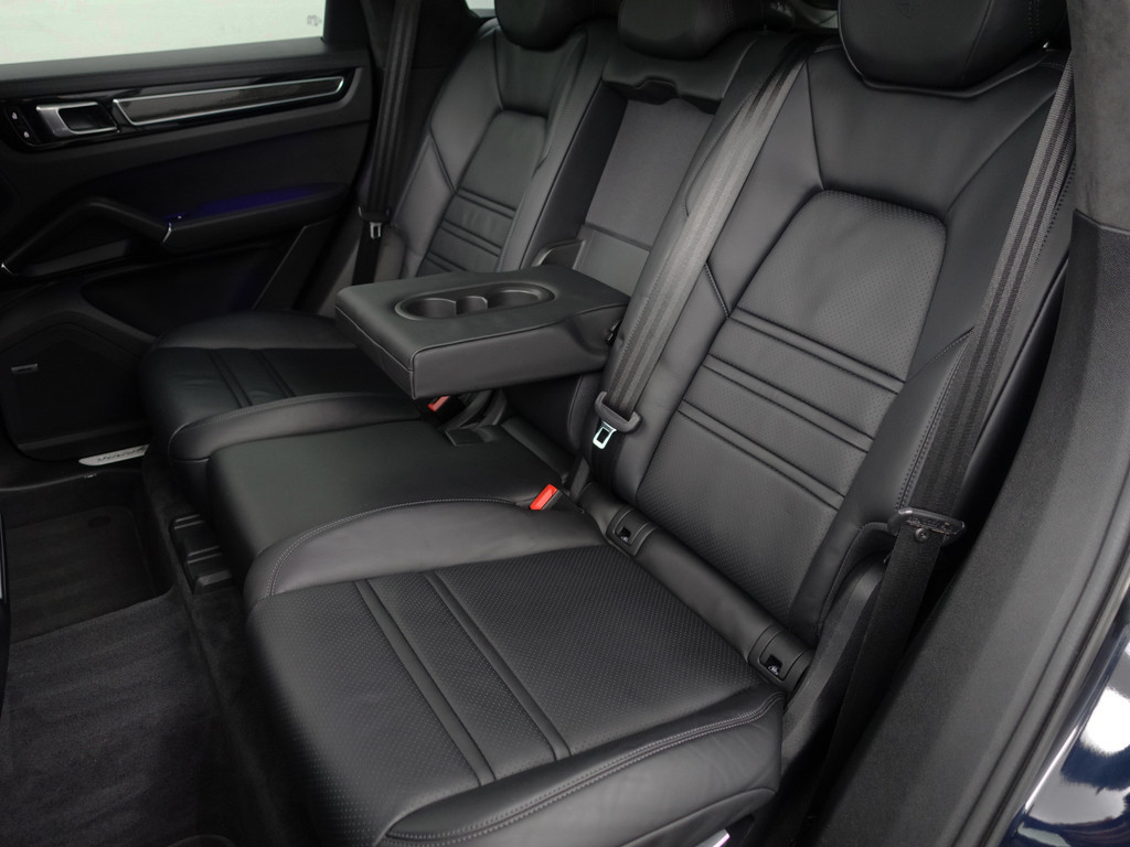 
Porsche Cayenne 3.0 E-Hybrid Exclusive Manufaktur- Alcantara Afwerking, Carbon, Soft Close, Stoelventilatie, Sport Interieur vol									