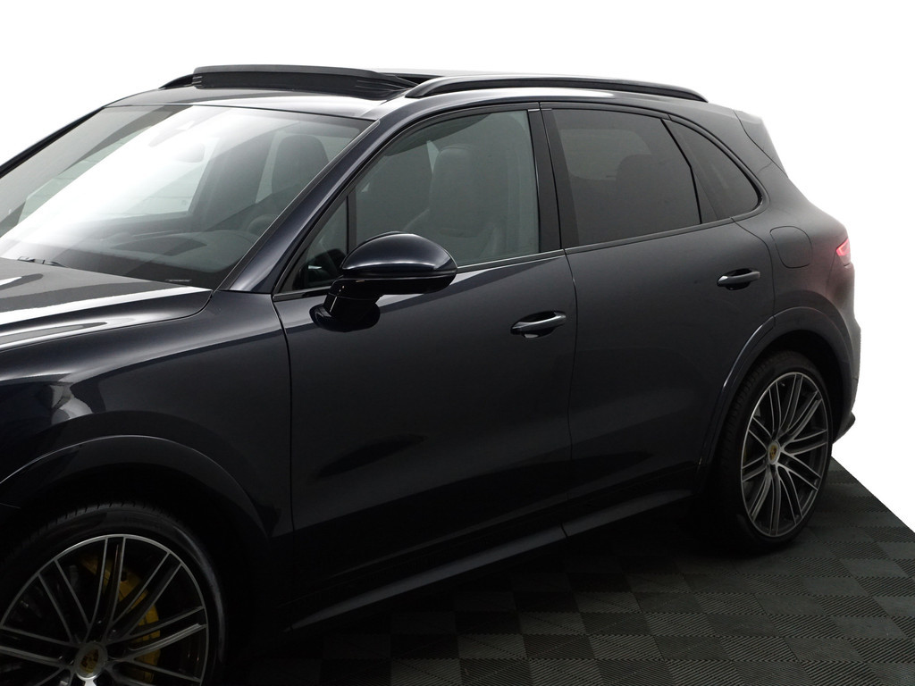 
Porsche Cayenne 3.0 E-Hybrid Exclusive Manufaktur- Alcantara Afwerking, Carbon, Soft Close, Stoelventilatie, Sport Interieur vol									