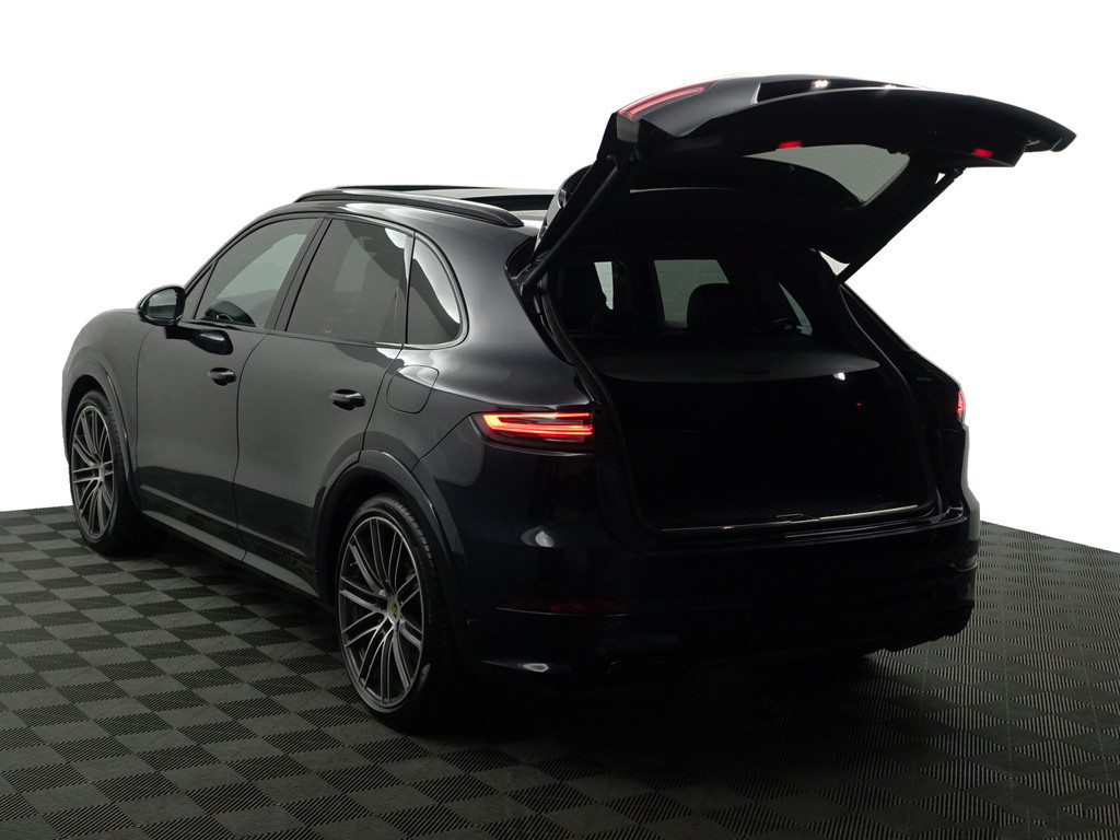 
Porsche Cayenne 3.0 E-Hybrid Exclusive Manufaktur- Alcantara Afwerking, Carbon, Soft Close, Stoelventilatie, Sport Interieur vol									