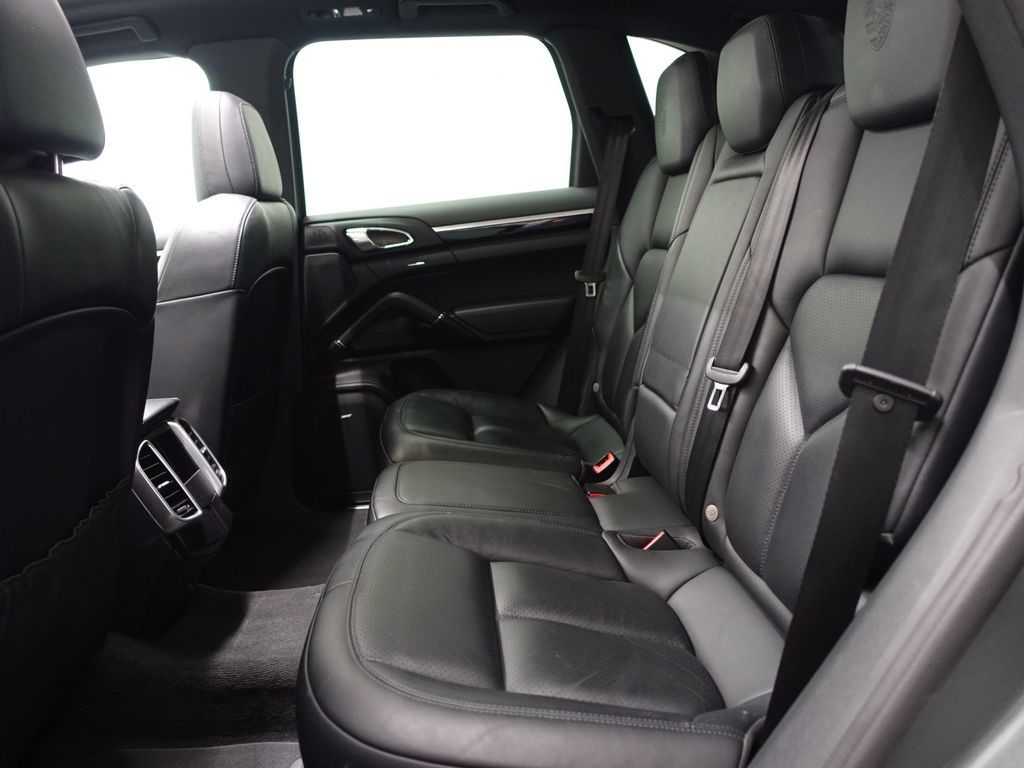 
Porsche Cayenne 3.6 S Sport Chrono 300pk Aut- Panodak, Bose Audio, Leder, Camera, Xenon Led, Memory vol									