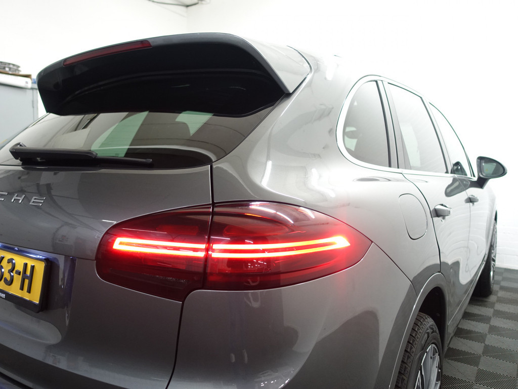 
Porsche Cayenne 3.6 S Sport Chrono 300pk Aut- Panodak, Bose Audio, Leder, Camera, Xenon Led, Memory vol									