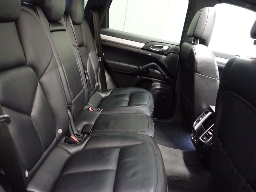 
								Porsche Cayenne 3.0 D Sport Chrono 310Pk Aut- Panoramadak, Bose Audio, Memory Seats, Stoelventilatie, Park Assist vol									