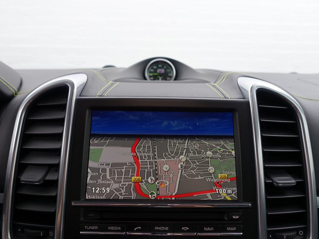 
Porsche Cayenne 3.0 S E-Hybrid Sport Design Aut- Volledig Dealer Onderhouden, Sport Chrono, Bose Audio, Memory Seats vol									