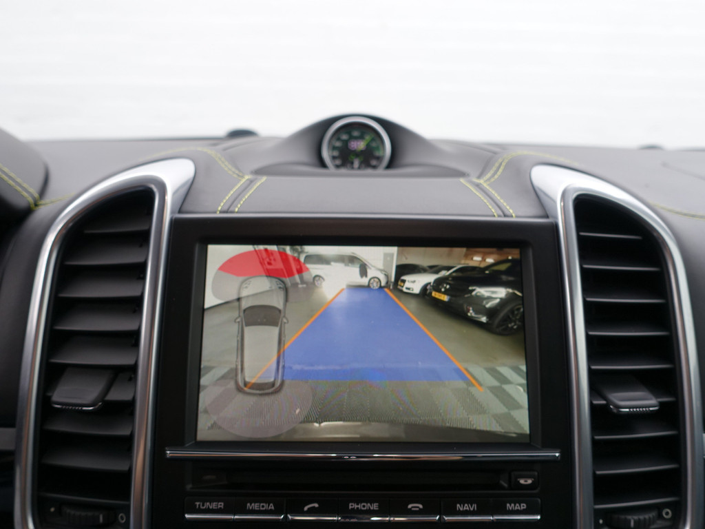 
Porsche Cayenne 3.0 S E-Hybrid Sport Design Aut- Volledig Dealer Onderhouden, Sport Chrono, Bose Audio, Memory Seats vol									