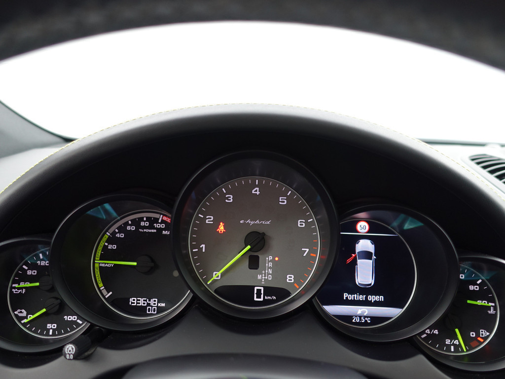 
Porsche Cayenne 3.0 S E-Hybrid Sport Design Aut- Volledig Dealer Onderhouden, Sport Chrono, Bose Audio, Memory Seats vol									