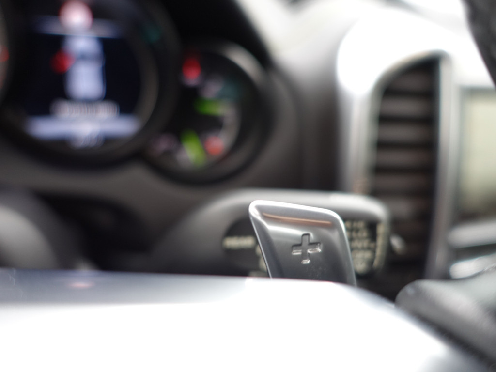 
Porsche Cayenne 3.0 S E-Hybrid Sport Design Aut- Volledig Dealer Onderhouden, Sport Chrono, Bose Audio, Memory Seats vol									