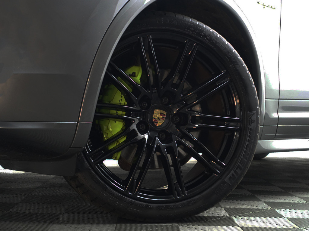 
Porsche Cayenne 3.0 S E-Hybrid Sport Design Aut- Volledig Dealer Onderhouden, Sport Chrono, Bose Audio, Memory Seats vol									