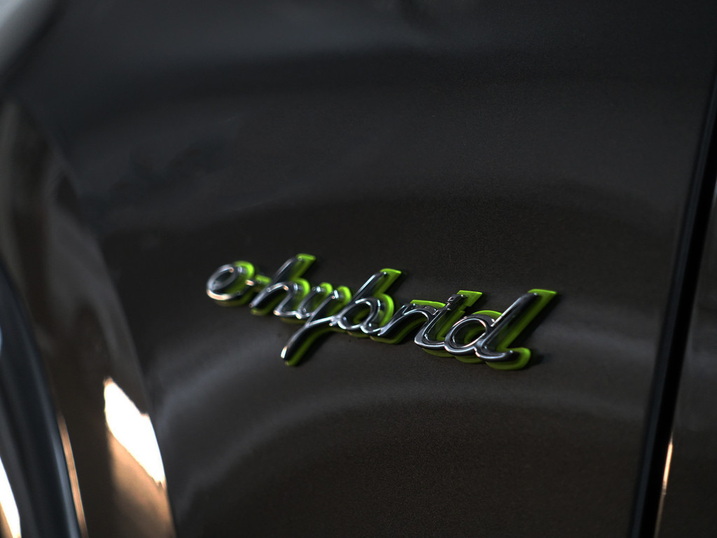 
Porsche Cayenne 3.0 S E-Hybrid Sport Design Aut- Volledig Dealer Onderhouden, Sport Chrono, Bose Audio, Memory Seats vol									