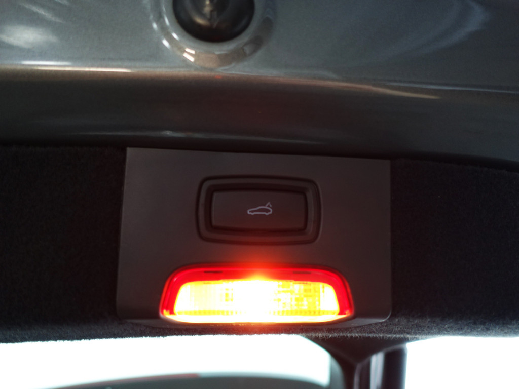 
Porsche Cayenne 3.0 S E-Hybrid Sport Design Aut- Volledig Dealer Onderhouden, Sport Chrono, Bose Audio, Memory Seats vol									