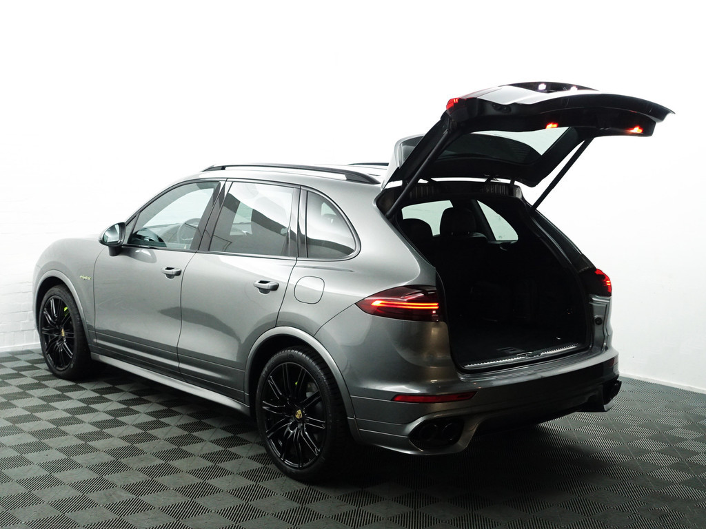 
Porsche Cayenne 3.0 S E-Hybrid Sport Design Aut- Volledig Dealer Onderhouden, Sport Chrono, Bose Audio, Memory Seats vol									