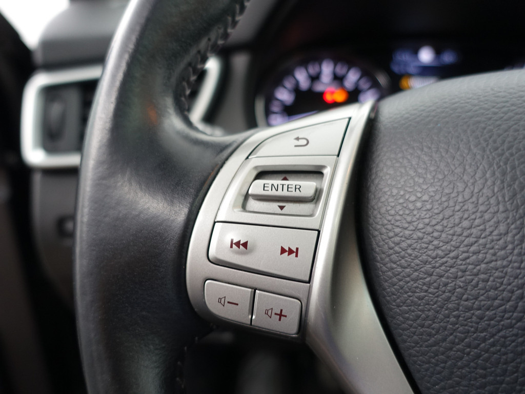 
								Nissan QASHQAI 1.2 Tekna- Panodak, Leder Interieur, 360 Camera, Lane Assist, Sfeerverlichting, Park Assist, Xenon Led vol									