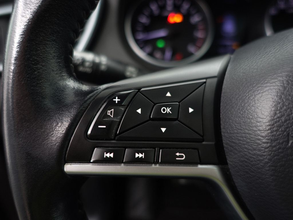 
Nissan QASHQAI 1.2 Tekna + Design Leder Interieur, Panoramadak, Xenon Led, Bose Audio, Memory, Sfeerverlichting vol									