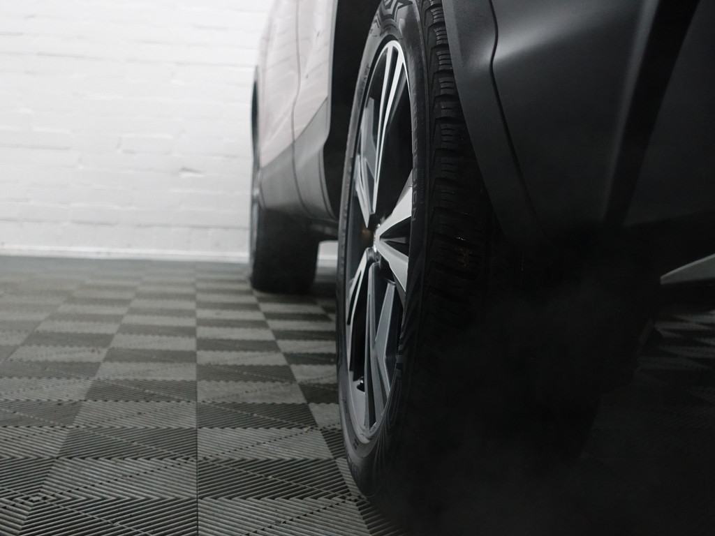 
Nissan QASHQAI 1.3 DIG-T N-Connecta Aut- Panodak, 360 Camera, Lane Assist, Trekhaak, Keyless, Xenon Led vol									