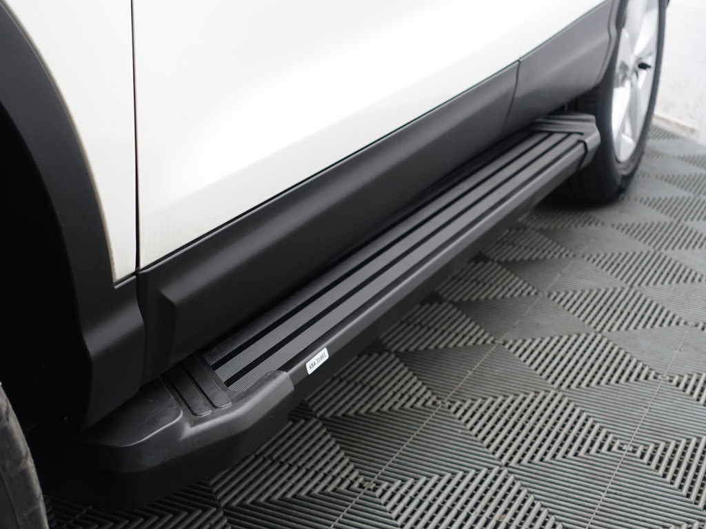 
Nissan QASHQAI 1.2 Business Edition- Treeplanken, 360 Camera, Led, Sfeerverlichting, Stoelverwarming, Lane Assist vol									