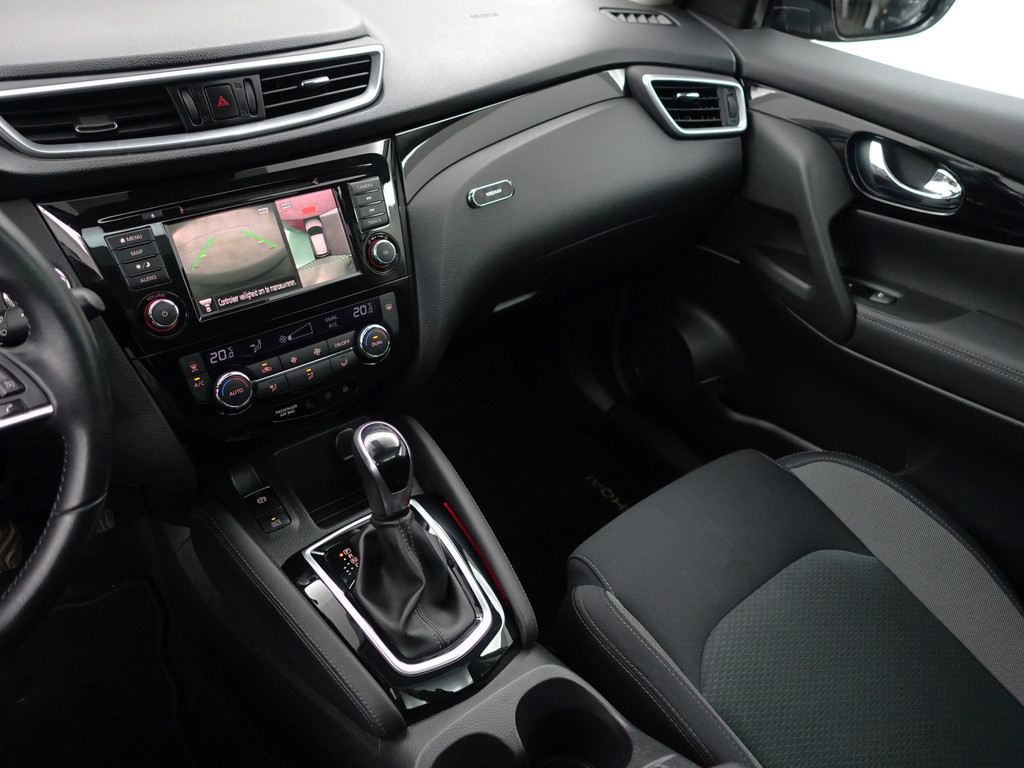 
Nissan QASHQAI 1.3 DIG-T N-Connecta Aut- Panodak, 360 Camera, Lane Assist, Trekhaak, Keyless, Xenon Led vol									
