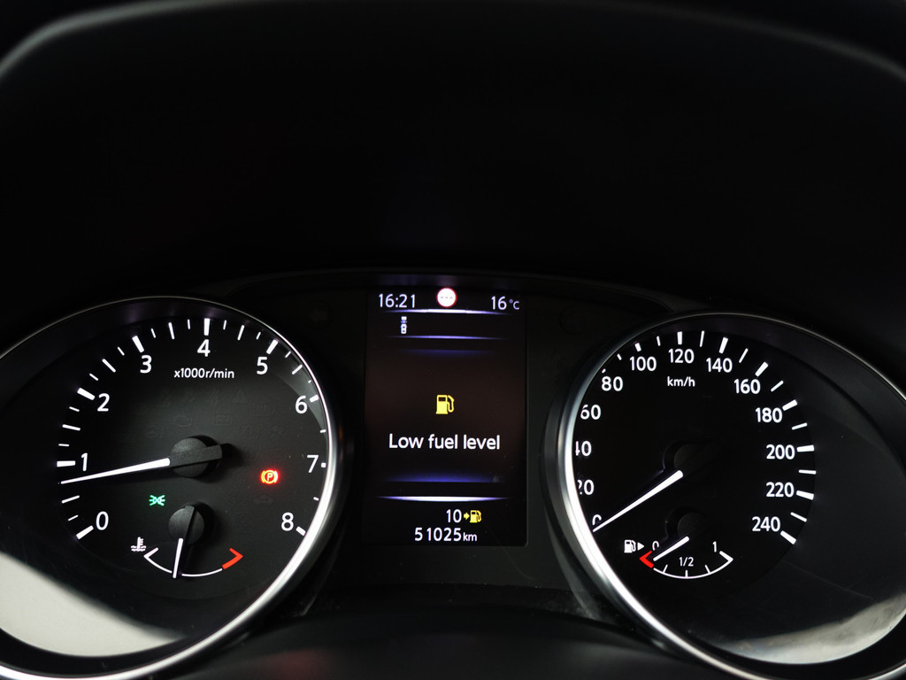 
Nissan QASHQAI 1.2 Business Edition- Treeplanken, 360 Camera, Led, Sfeerverlichting, Stoelverwarming, Lane Assist vol									