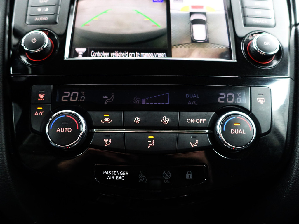 
Nissan QASHQAI 1.3 DIG-T N-Connecta Aut- Panodak, 360 Camera, Lane Assist, Trekhaak, Keyless, Xenon Led vol									