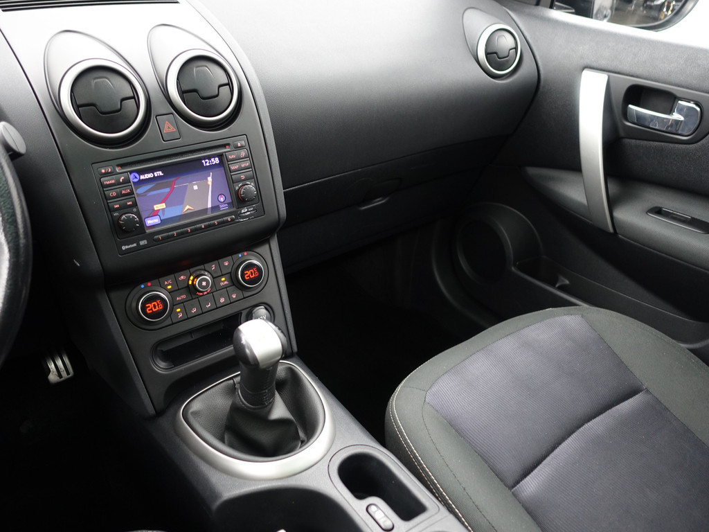 
Nissan QASHQAI+2 1.6 Connect Edition- 7 Pers, Panodak, Camera, Navi, Clima, cruise vol									