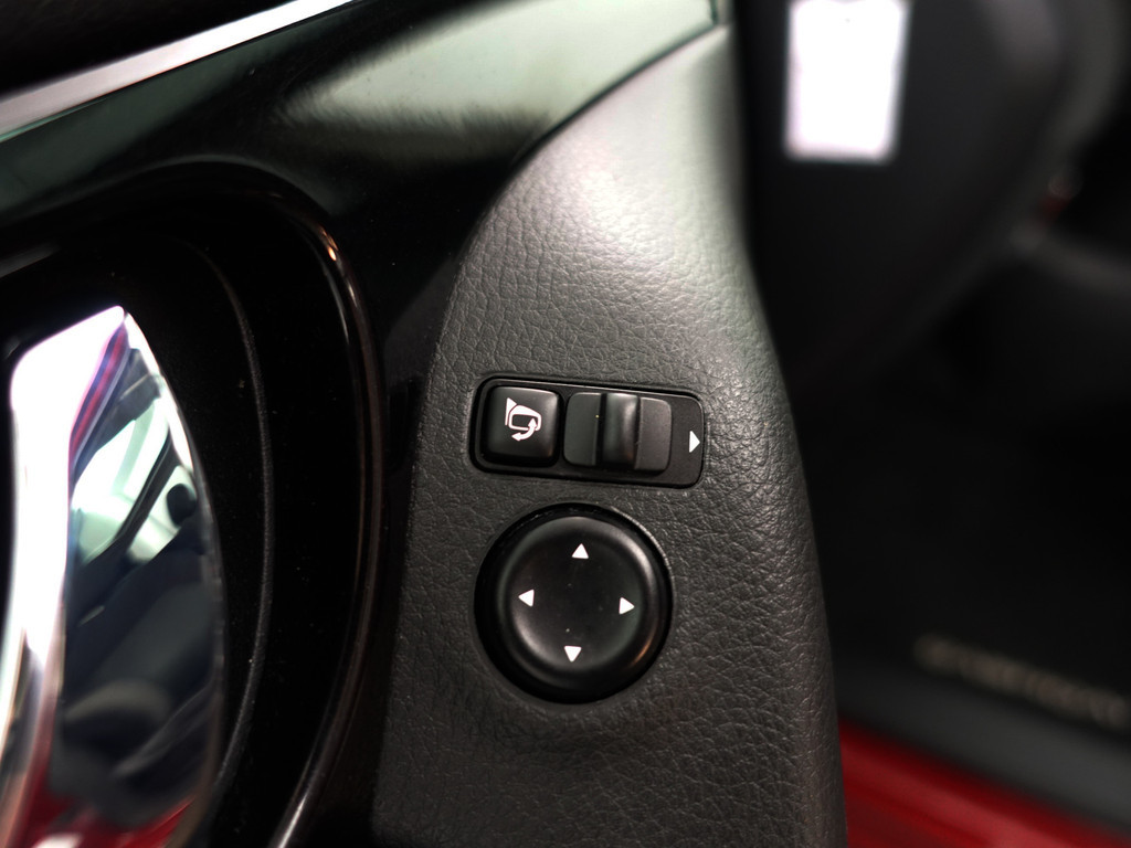 
Nissan QASHQAI 1.3 DIG-T N-Connecta Aut- Panodak, 360 Camera, Lane Assist, Trekhaak, Keyless, Xenon Led vol									