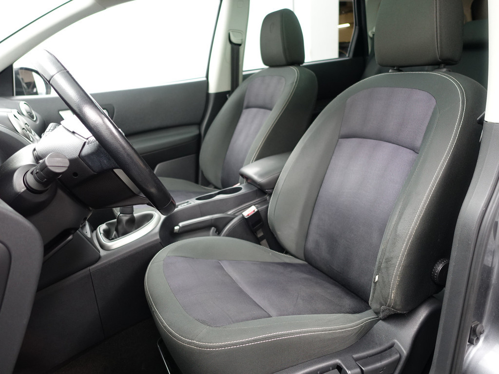 
Nissan QASHQAI+2 1.6 Connect Edition- 7 Pers, Panodak, Camera, Navi, Clima, cruise vol									