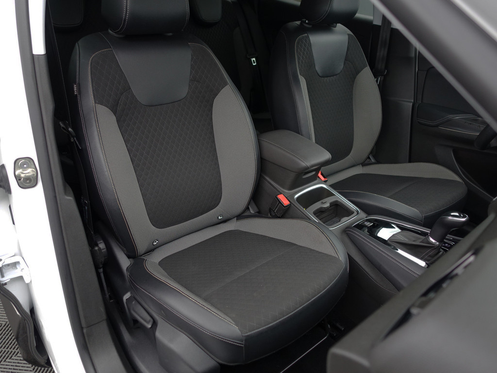 
Opel Grandland X 1.2 Turbo Ultimate Aut- Two Tone, Carplay, Park Assist, Lane Assist, Sfeerverlichting, Led, Sport Interieur vol									