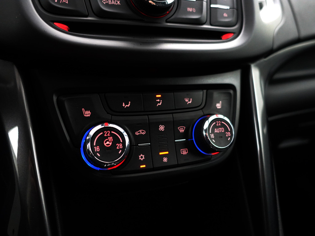 
Opel Zafira Tourer 1.4 Innovation OPC- 7 Pers, Panoramadak, Xenon Led, Stuur/Stoelverwarming, Camera, Sfeerverlichting, Sport Leder vol									