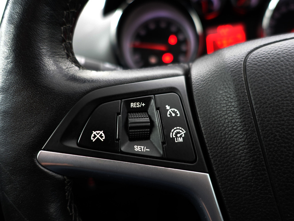 
Opel Zafira Tourer 1.4 Innovation OPC- 7 Pers, Panoramadak, Xenon Led, Stuur/Stoelverwarming, Camera, Sfeerverlichting, Sport Leder vol									