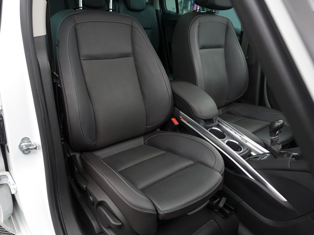 
Opel Zafira Tourer 1.4 Innovation OPC- 7 Pers, Panoramadak, Xenon Led, Stuur/Stoelverwarming, Camera, Sfeerverlichting, Sport Leder vol									