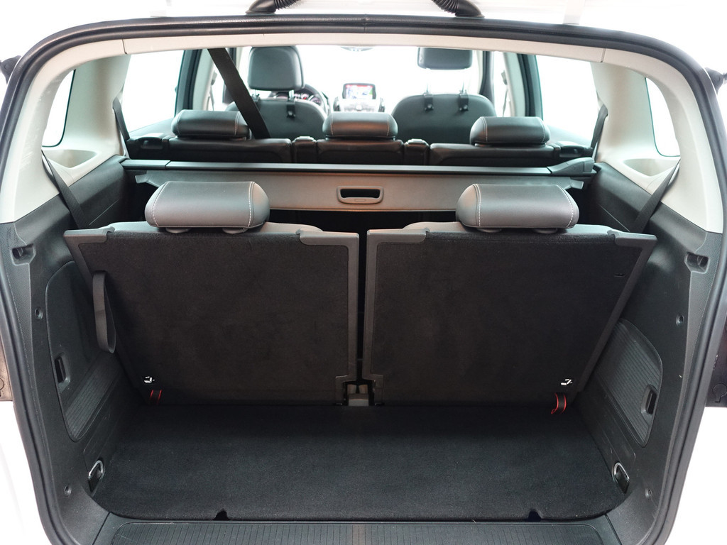 
Opel Zafira Tourer 1.4 Innovation OPC- 7 Pers, Panoramadak, Xenon Led, Stuur/Stoelverwarming, Camera, Sfeerverlichting, Sport Leder vol									