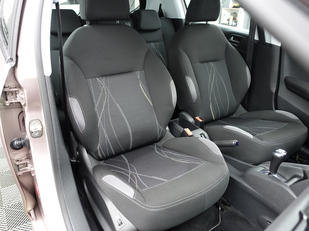 
								Peugeot 208 1.4 e-HDi Active Aut- Stoelverwarming, Cruise, Clima, Bluetooth Multimedia, Comfort Interieur vol									
