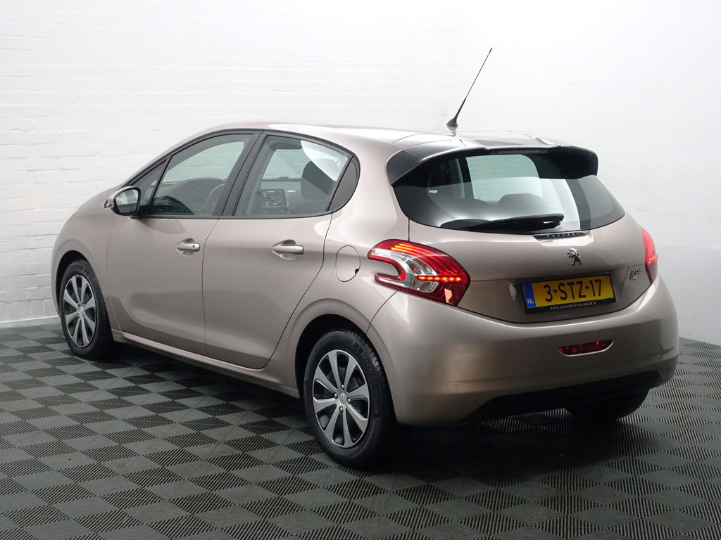 
								Peugeot 208 1.4 e-HDi Active Aut- Stoelverwarming, Cruise, Clima, Bluetooth Multimedia, Comfort Interieur vol									