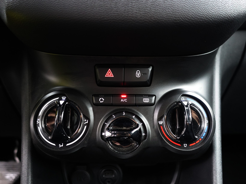 
								Peugeot 208 1.4 e-HDi Active Aut- Stoelverwarming, Cruise, Clima, Bluetooth Multimedia, Comfort Interieur vol									