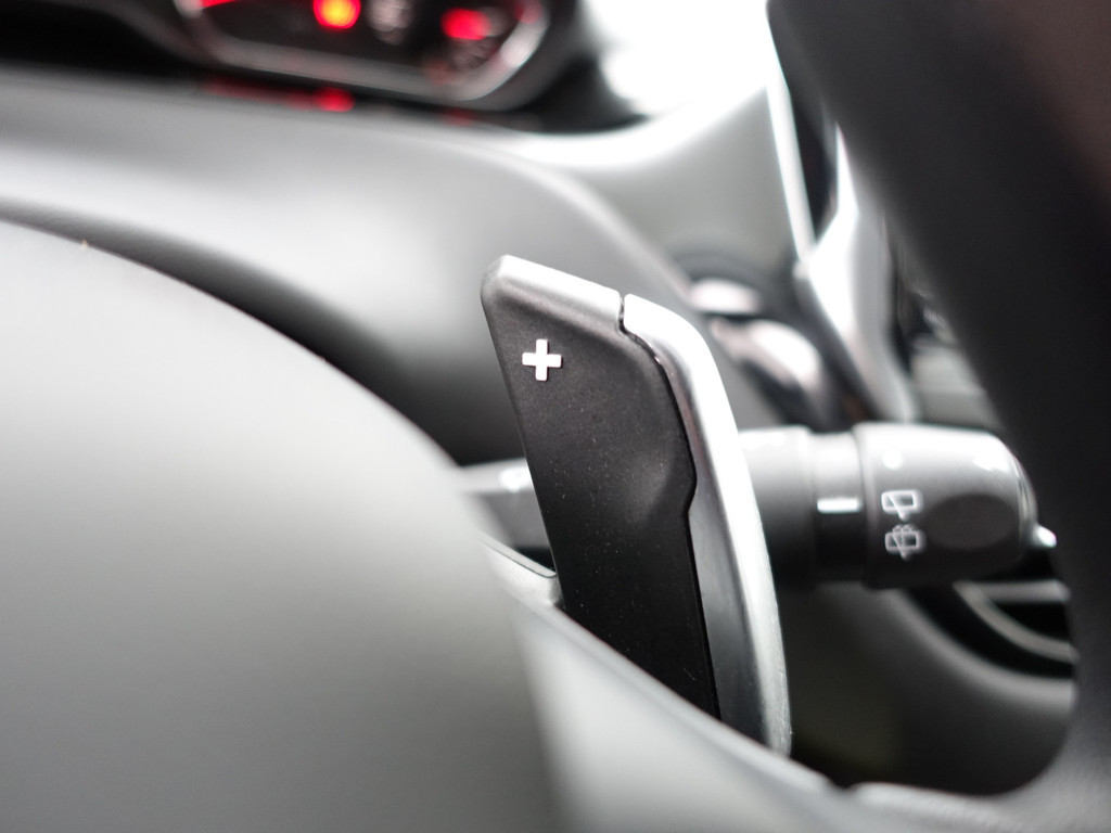 
								Peugeot 208 1.4 e-HDi Active Aut- Stoelverwarming, Cruise, Clima, Bluetooth Multimedia, Comfort Interieur vol									
