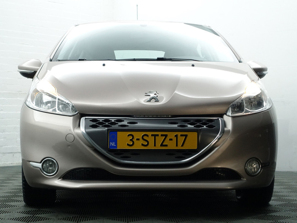 
								Peugeot 208 1.4 e-HDi Active Aut- Stoelverwarming, Cruise, Clima, Bluetooth Multimedia, Comfort Interieur vol									