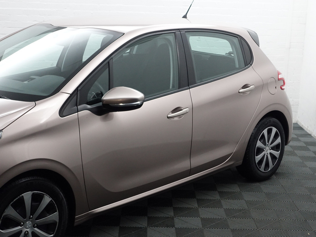 
								Peugeot 208 1.4 e-HDi Active Aut- Stoelverwarming, Cruise, Clima, Bluetooth Multimedia, Comfort Interieur vol									