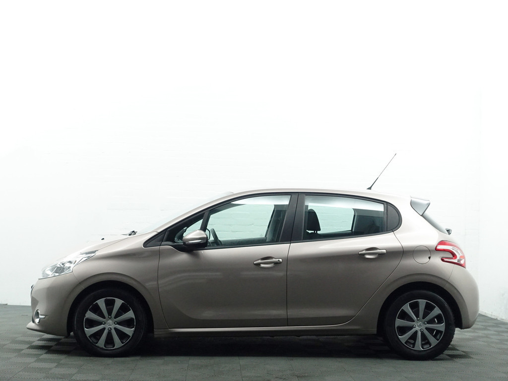 
								Peugeot 208 1.4 e-HDi Active Aut- Stoelverwarming, Cruise, Clima, Bluetooth Multimedia, Comfort Interieur vol									
