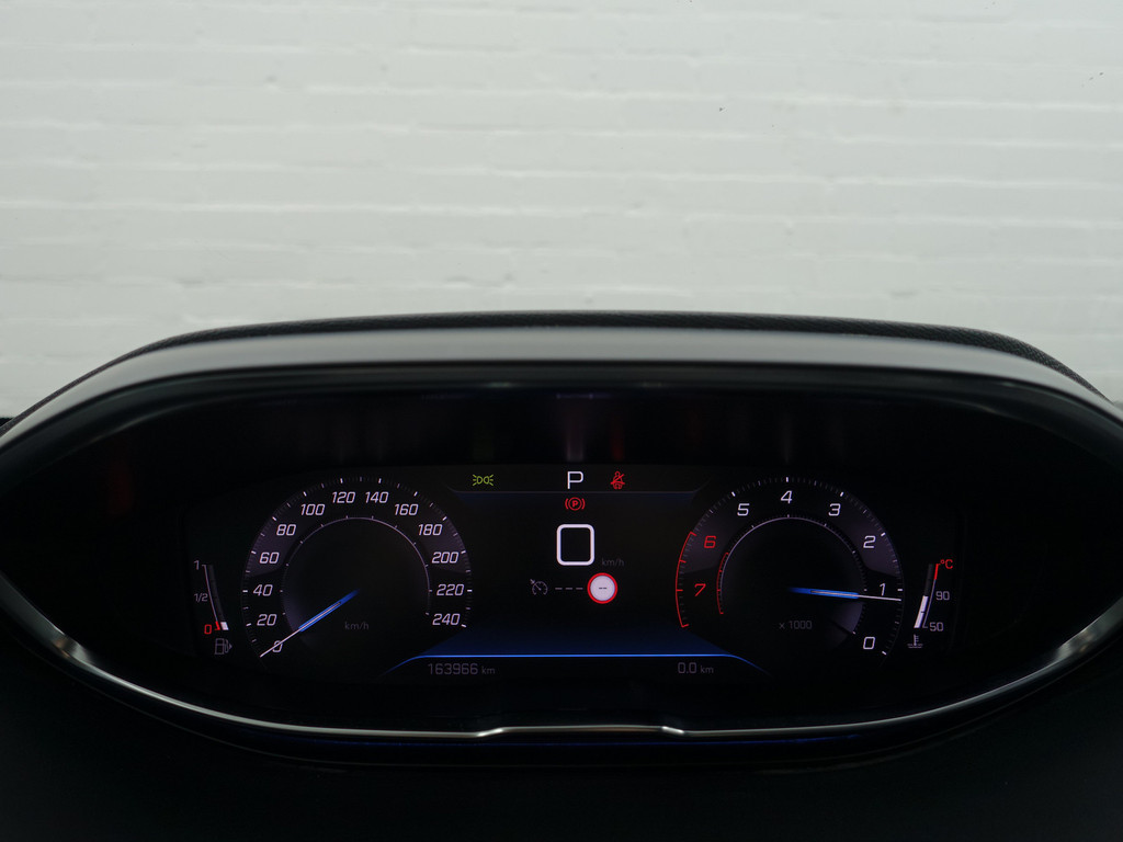 
								Peugeot 3008 1.2 PureTech Premium Aut- Xenon Led, 360 Camera, CarPlay, Carbon, Lane Assist, Keyless, Dynamic Select, Virtual Cockpit vol									