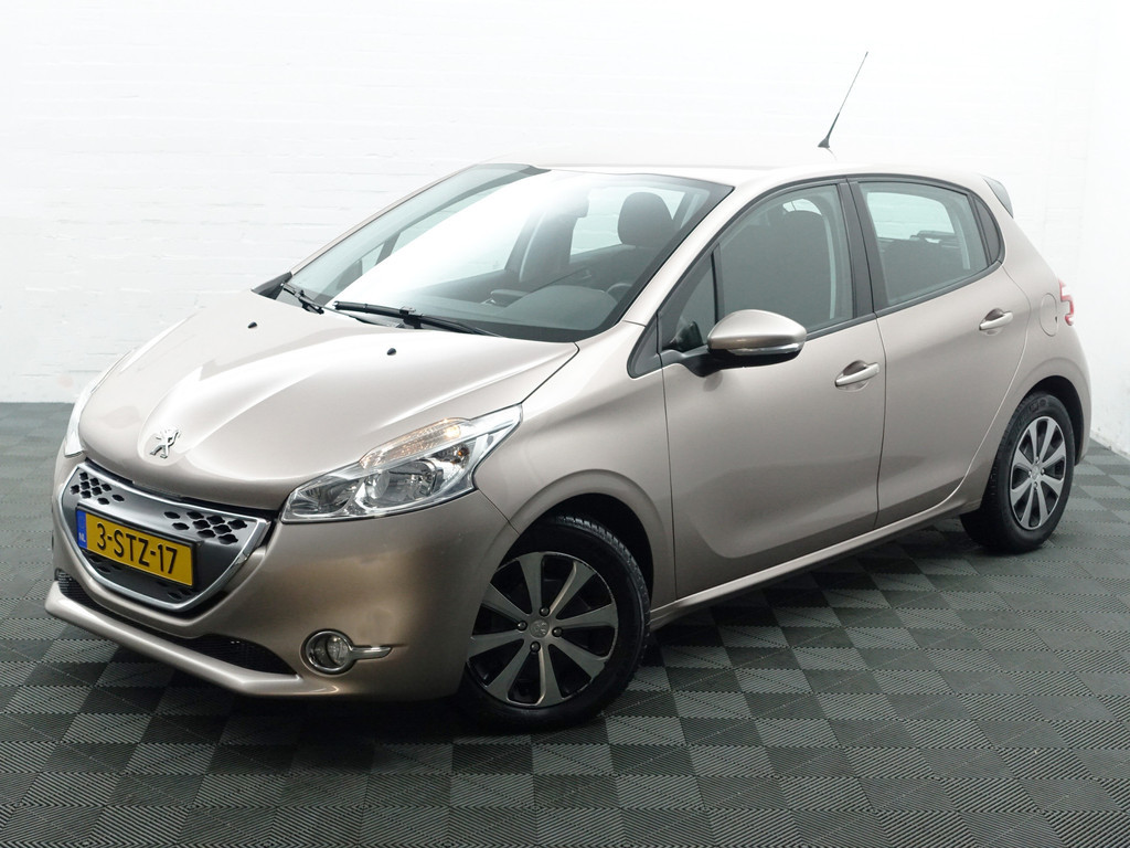 
								Peugeot 208 1.4 e-HDi Active Aut- Stoelverwarming, Cruise, Clima, Bluetooth Multimedia, Comfort Interieur vol									