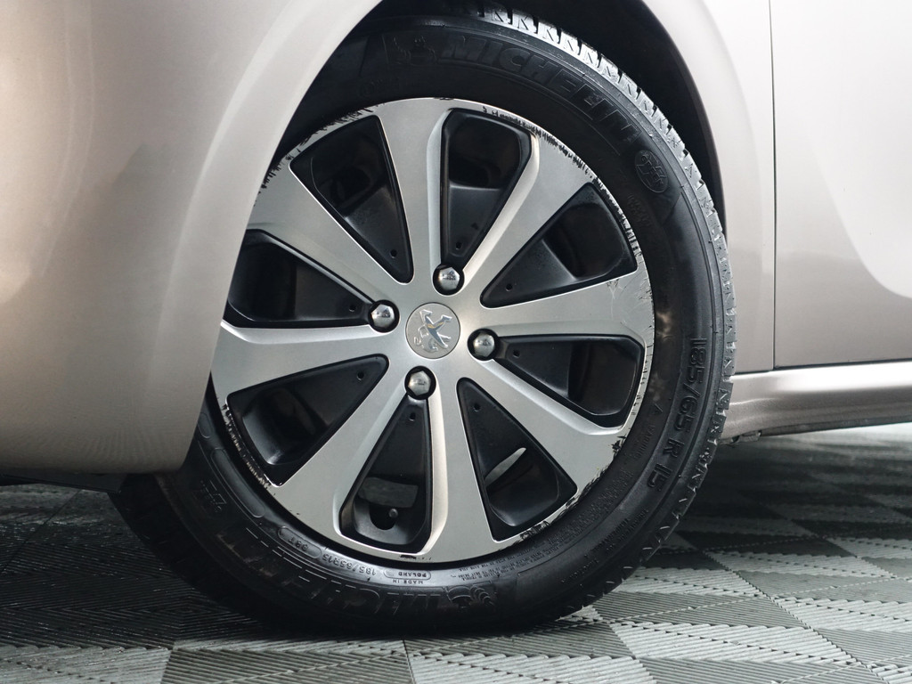 
								Peugeot 208 1.4 e-HDi Active Aut- Stoelverwarming, Cruise, Clima, Bluetooth Multimedia, Comfort Interieur vol									