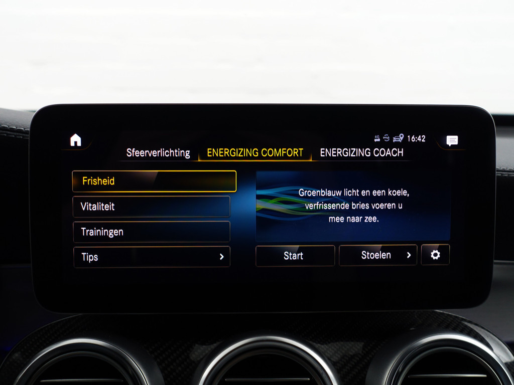 
Mercedes-Benz GLC Coupé 200 AMG Night Edition Aut- Carbon, Schuifdak, Virtual Cockpit, Sfeerverlichting, Memory Seats, Carplay, Burmester vol									