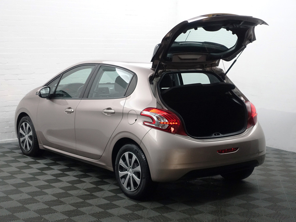 
								Peugeot 208 1.4 e-HDi Active Aut- Stoelverwarming, Cruise, Clima, Bluetooth Multimedia, Comfort Interieur vol									