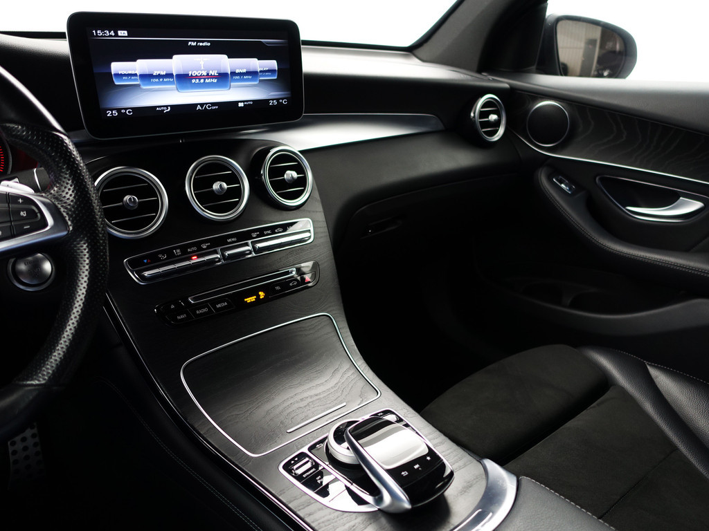 
Mercedes-Benz GLC 250 d 4MATIC AMG Prestige Aut- Xenon Led, Sfeerverlichting, Treeplanken, Camera, Keyless, Elek Trekhaak vol									