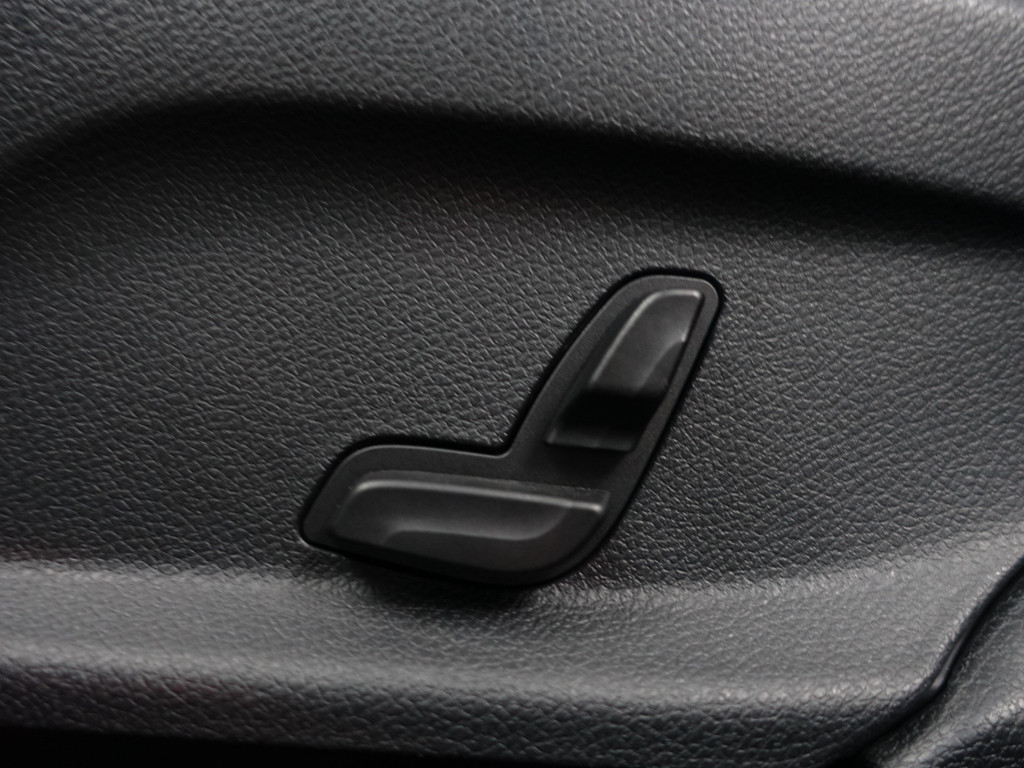 
Mercedes-Benz GLC 250 d 4MATIC AMG Prestige Aut- Xenon Led, Sfeerverlichting, Treeplanken, Camera, Keyless, Elek Trekhaak vol									