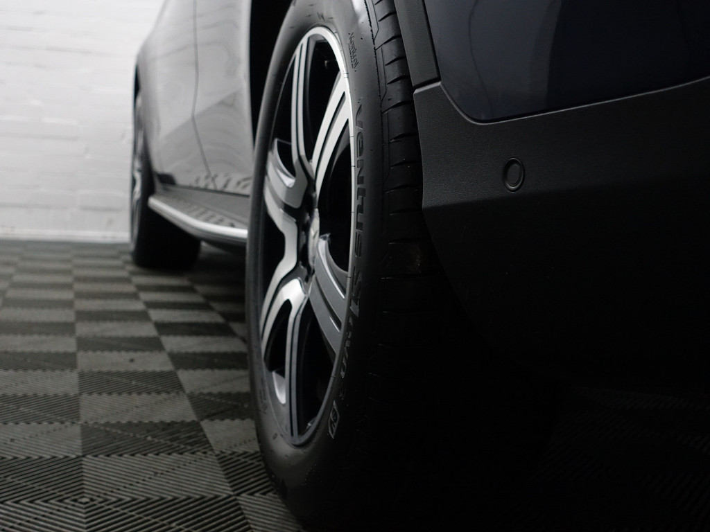 
Mercedes-Benz GLC 250 d 4MATIC AMG Prestige Aut- Xenon Led, Sfeerverlichting, Treeplanken, Camera, Keyless, Elek Trekhaak vol									